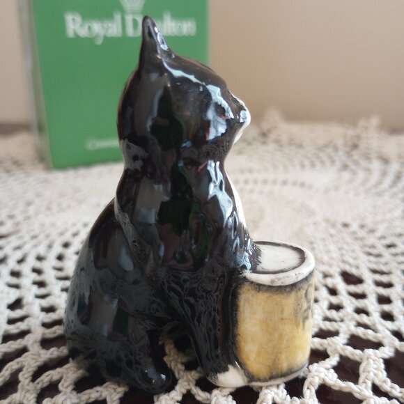 ***SOLD*** Black and White Tuxedo Cat Figurine - Picture 5 of 8